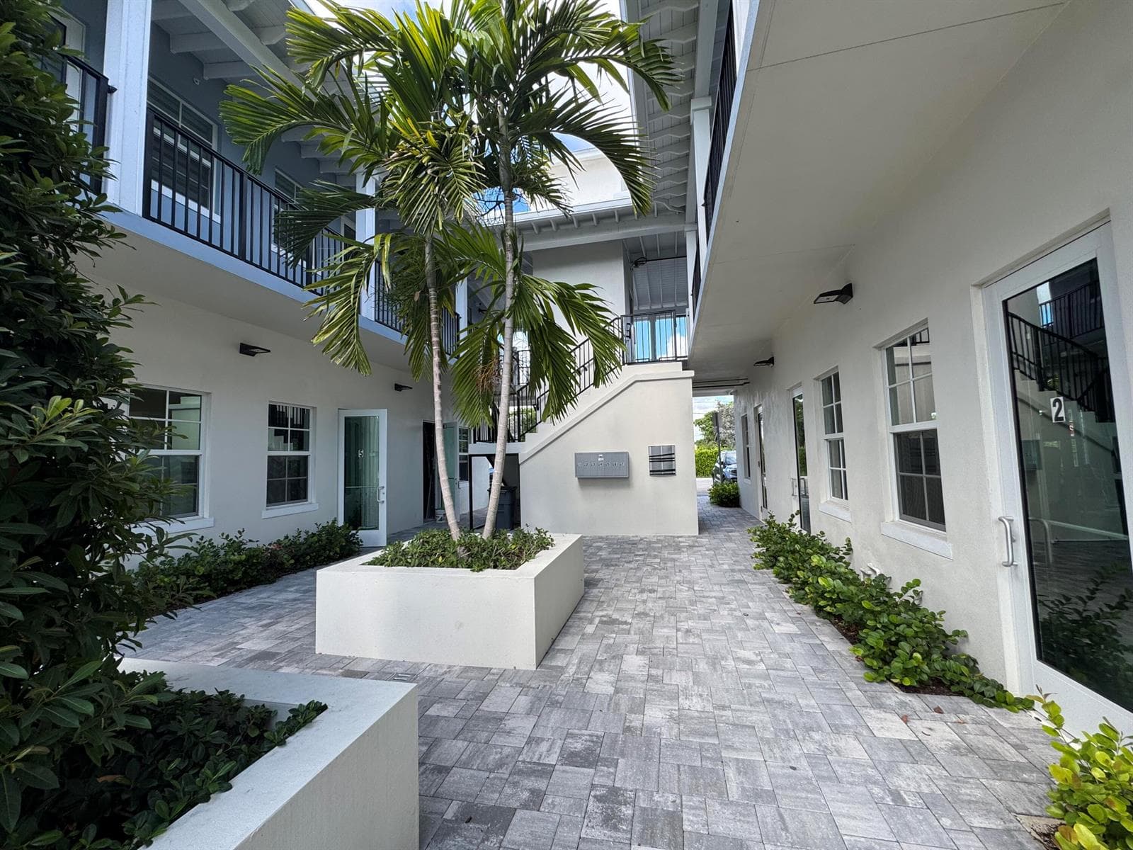 20 NW 6TH Avenue, Delray Beach FL 33444 photo 3