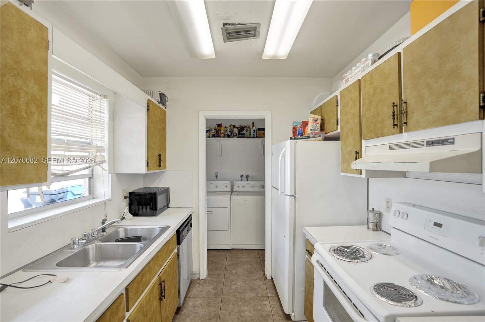 5706-5708 Lincoln St # 2, Hollywood FL 33021 photo 4