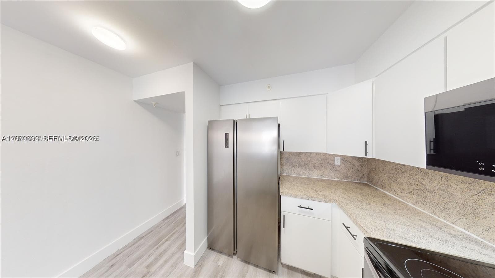501 SW 1st St # 607, Miami FL 33130 photo 4