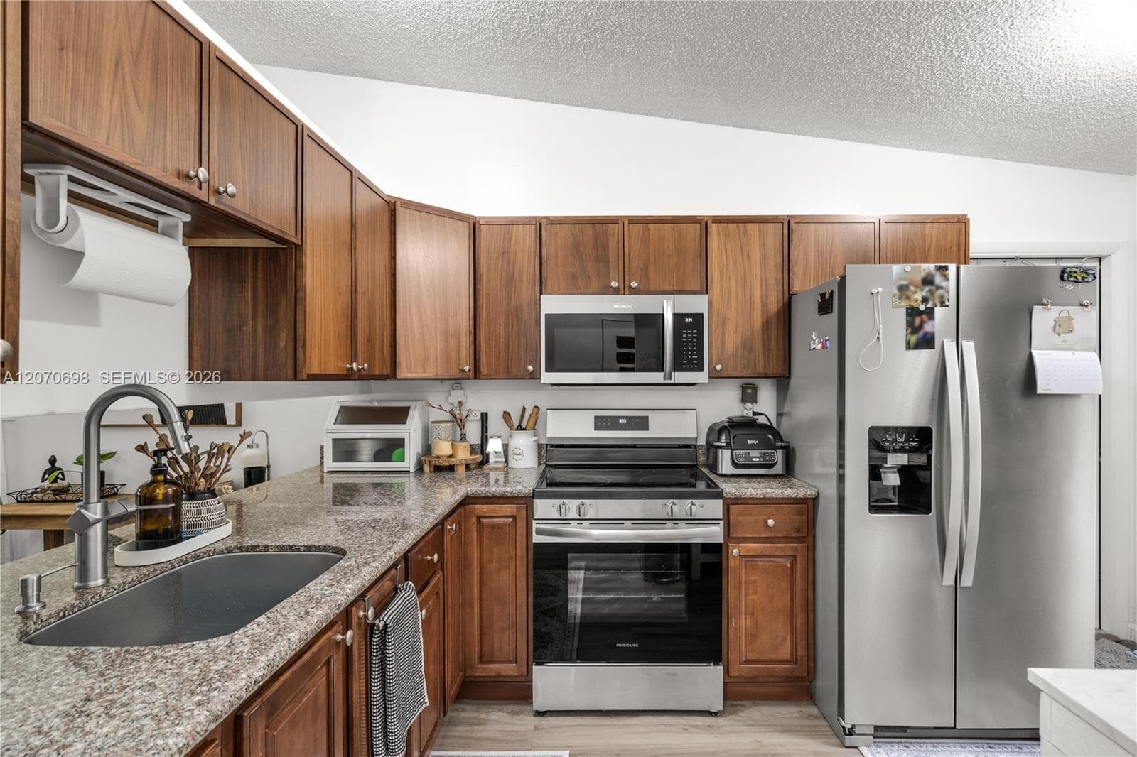 9291 E Elm Ln, Miramar, FL 33025 photo 3