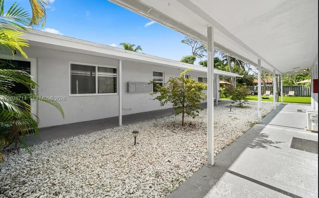 1133 NE 17th Ave # 7, Fort Lauderdale, FL 33304 photo 4