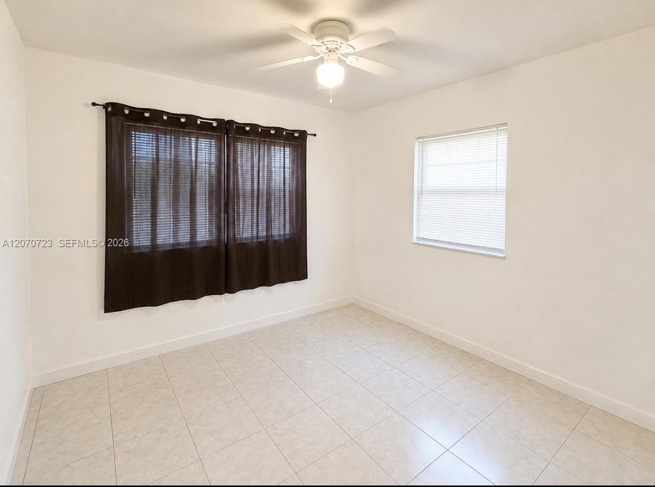 1041 NW 7th Ct, Hallandale Beach FL 33009 photo 5