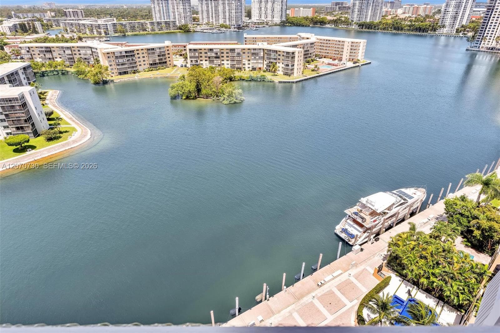 1000 W Island Blvd # 1710, Aventura FL 33160 photo 2