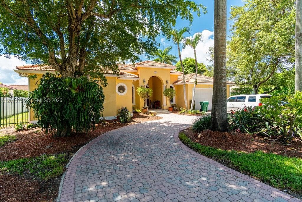 2610 SW 112th Ct, Miami FL 33165 photo 3