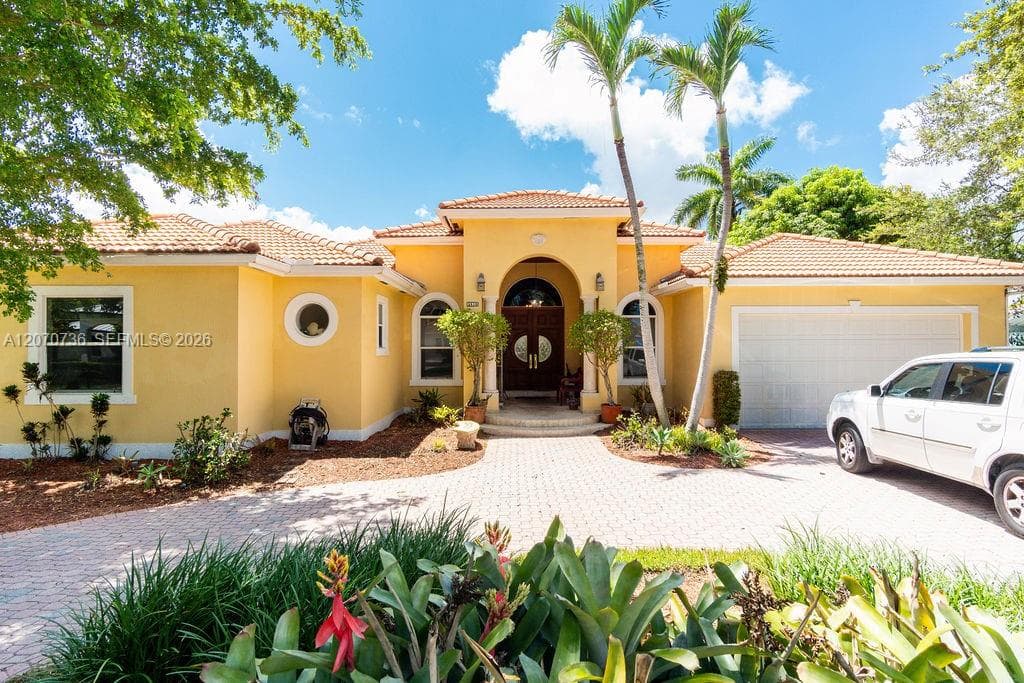 2610 SW 112th Ct, Miami FL 33165