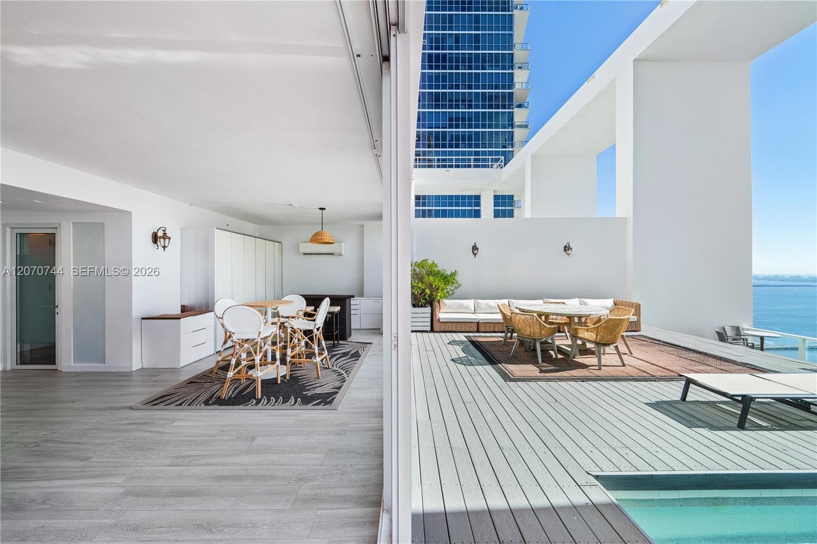 1040 Biscayne Blvd # 4602, Miami FL 33132 photo 2