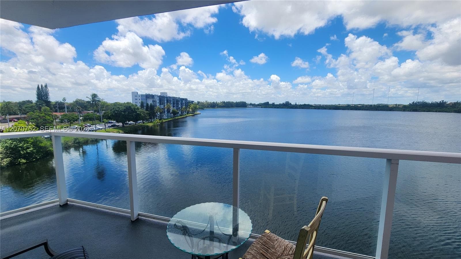 1301 NE Miami Gardens Dr # 505W, Miami FL 33179 photo 2