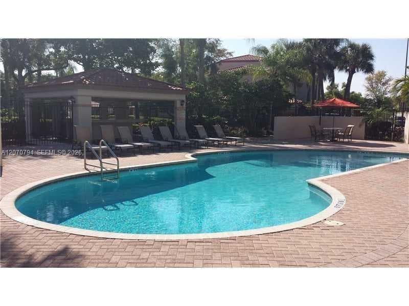 9842 Nob Hill Ln, Sunrise FL 33351 photo 3