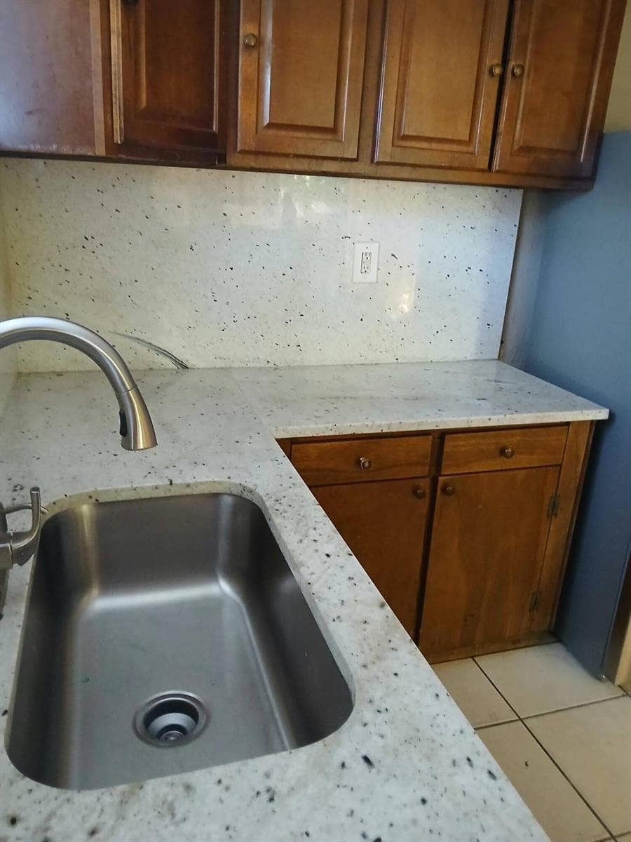 2670 NW 10th Street # 8, Pompano Beach FL 33069