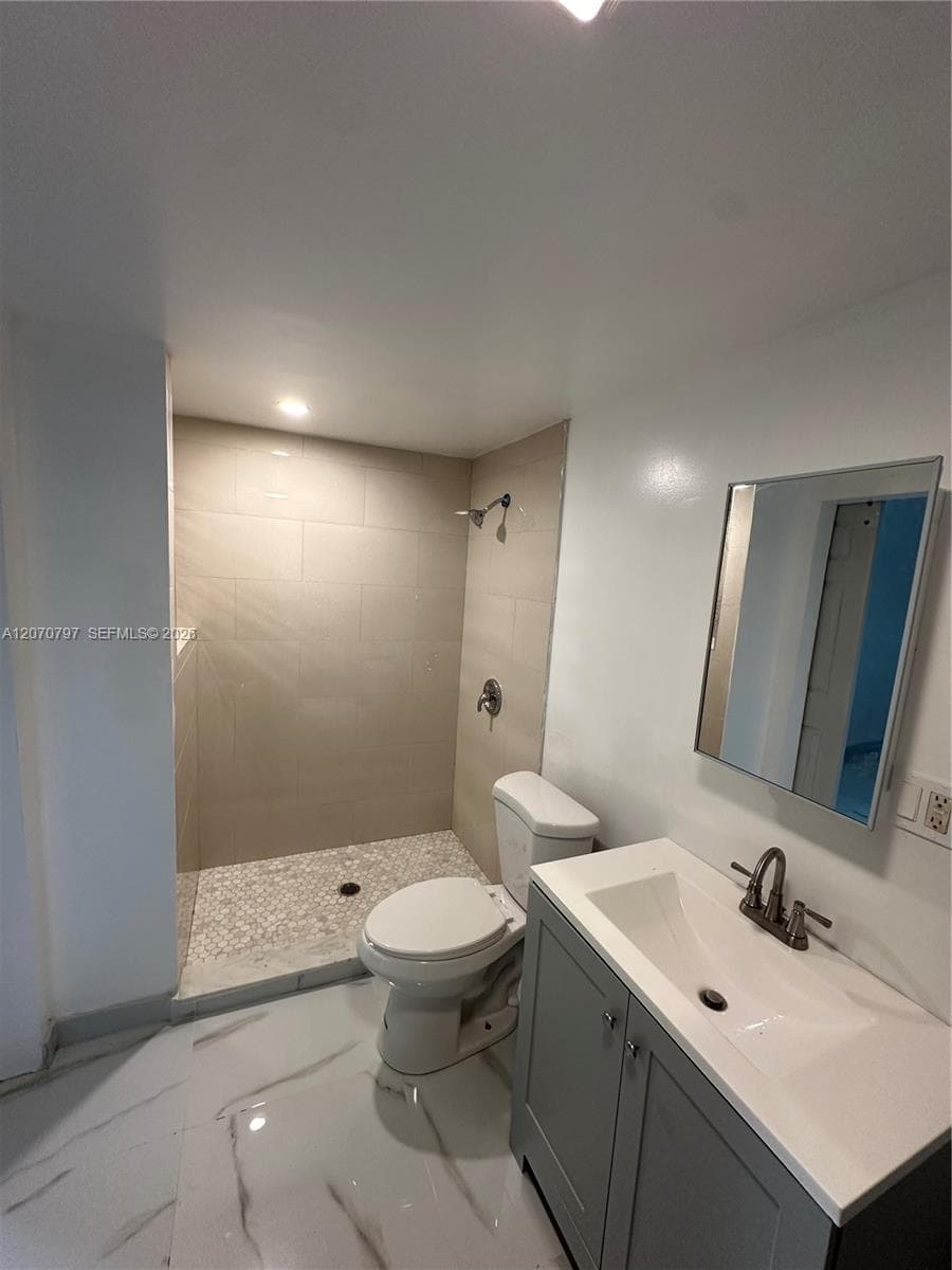 8111 N 10, Tampa FL 33604 photo 5