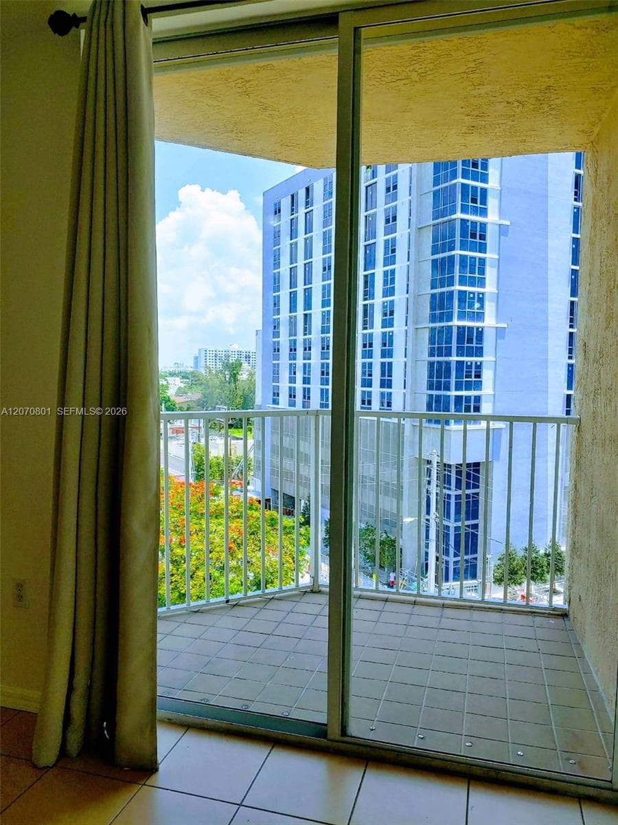 102 SW 6th Ave # 610, Miami FL 33130 photo 3