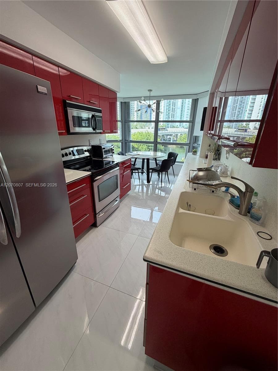 3500 Mystic Pointe Dr # 405, Aventura FL 33180 photo 5