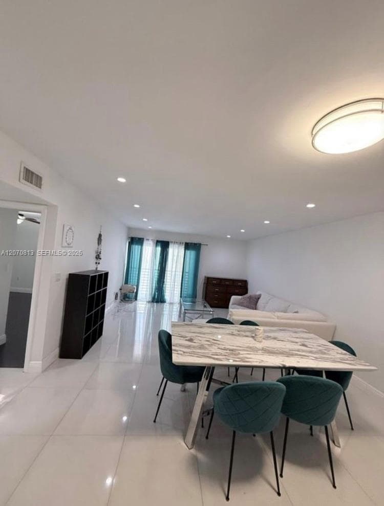 4060 N Hills Dr # 31, Hollywood, FL 33021 photo 2