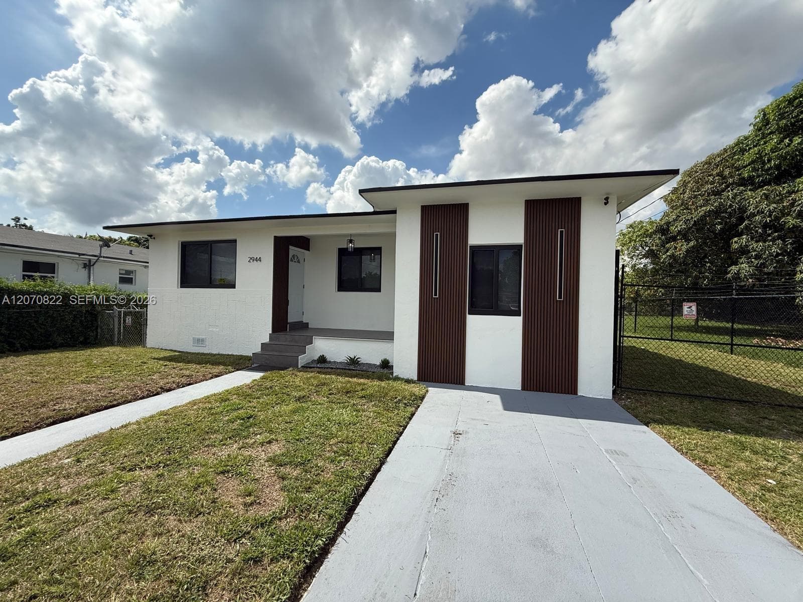 2944 NW 61st St, Miami FL 33142 photo 5