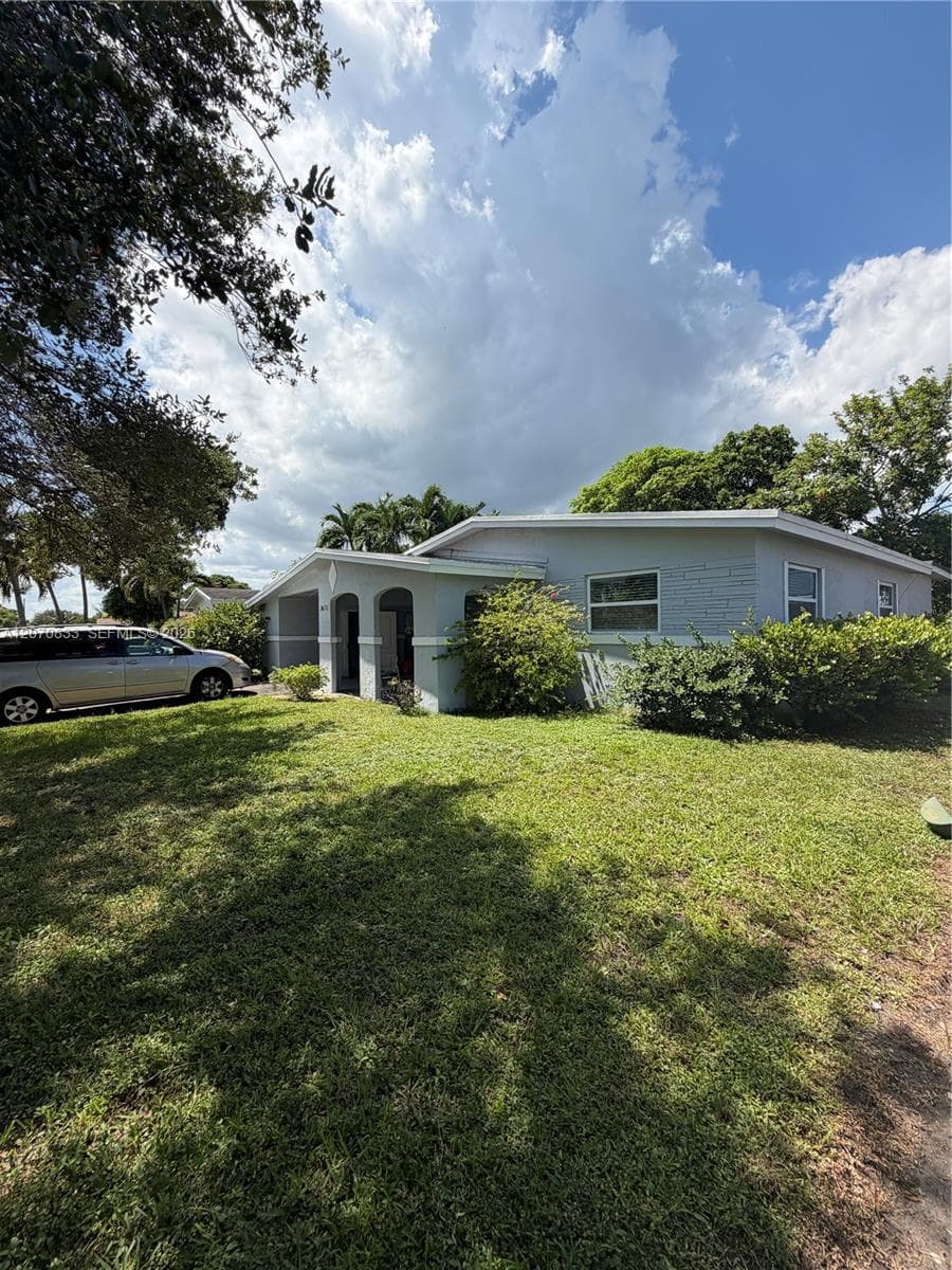 3631 NW 9th St, Lauderhill FL 33311 photo 2