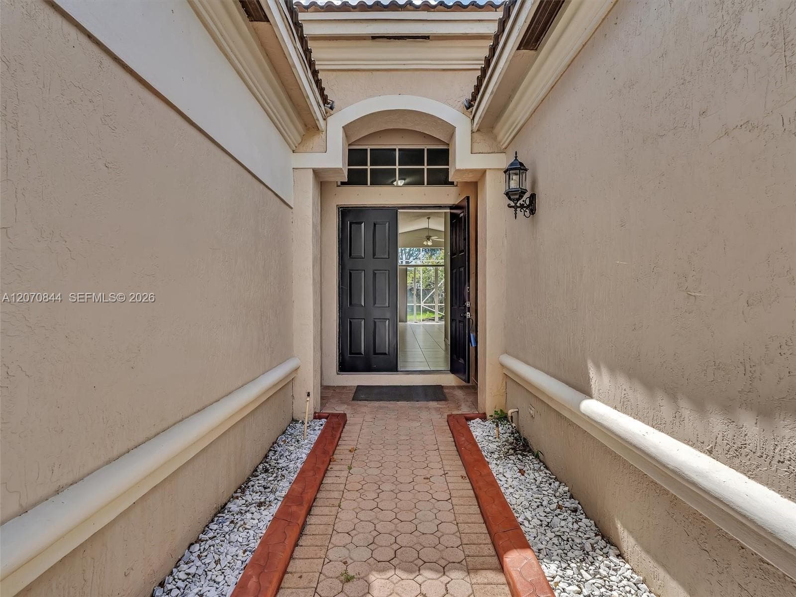 6271 SW 195th Ave, Pembroke Pines FL 33332 photo 2