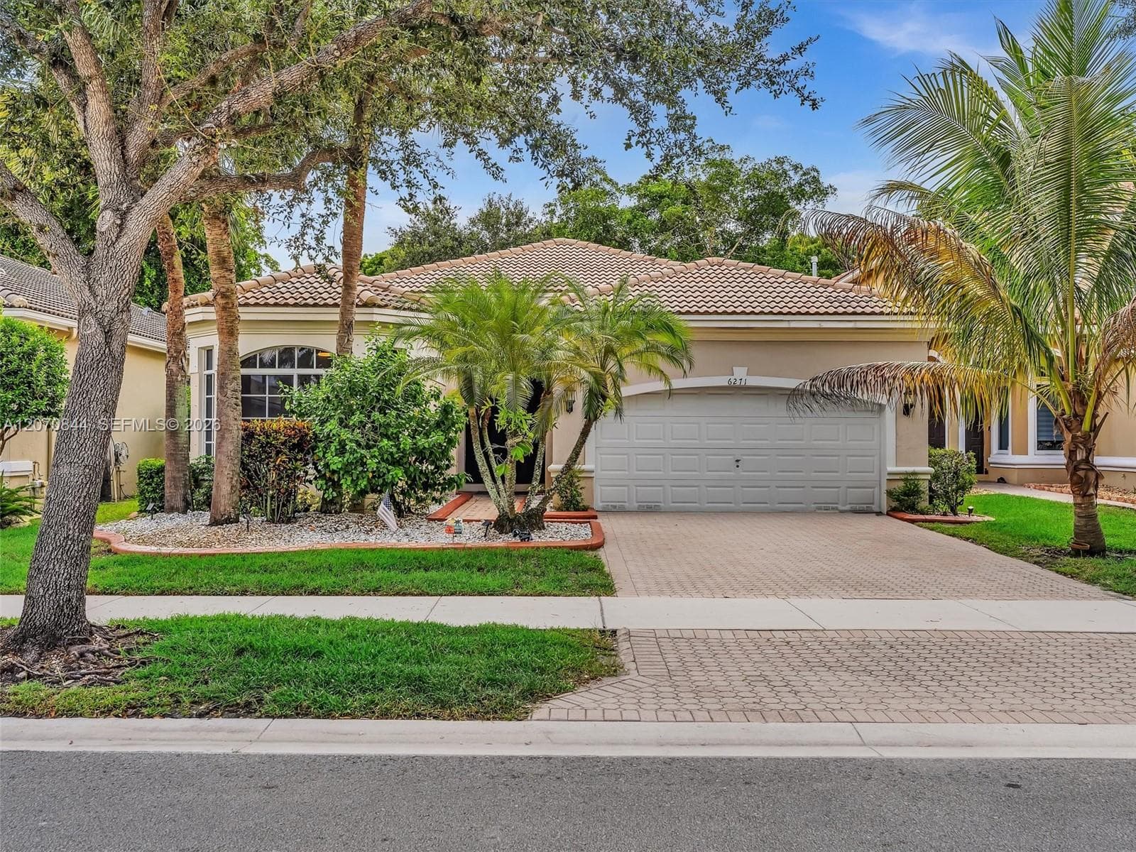 6271 SW 195th Ave, Pembroke Pines FL 33332