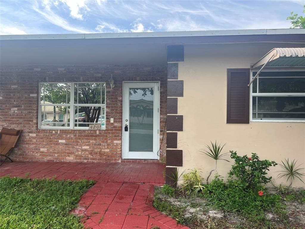 420 SE 13th Drive, Deerfield Beach FL 33441