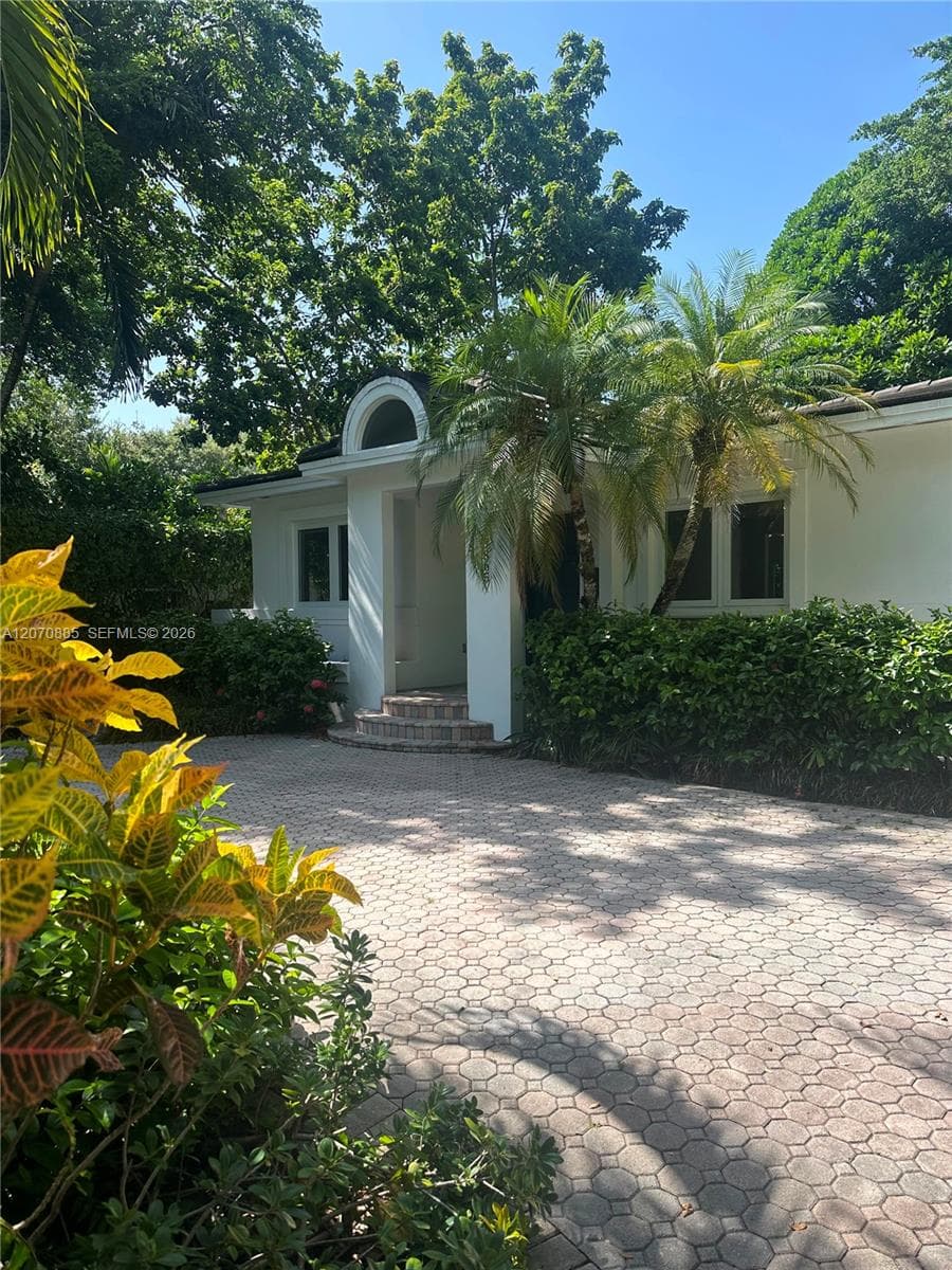 3865 Poinciana Ave, Miami FL 33133 photo 2