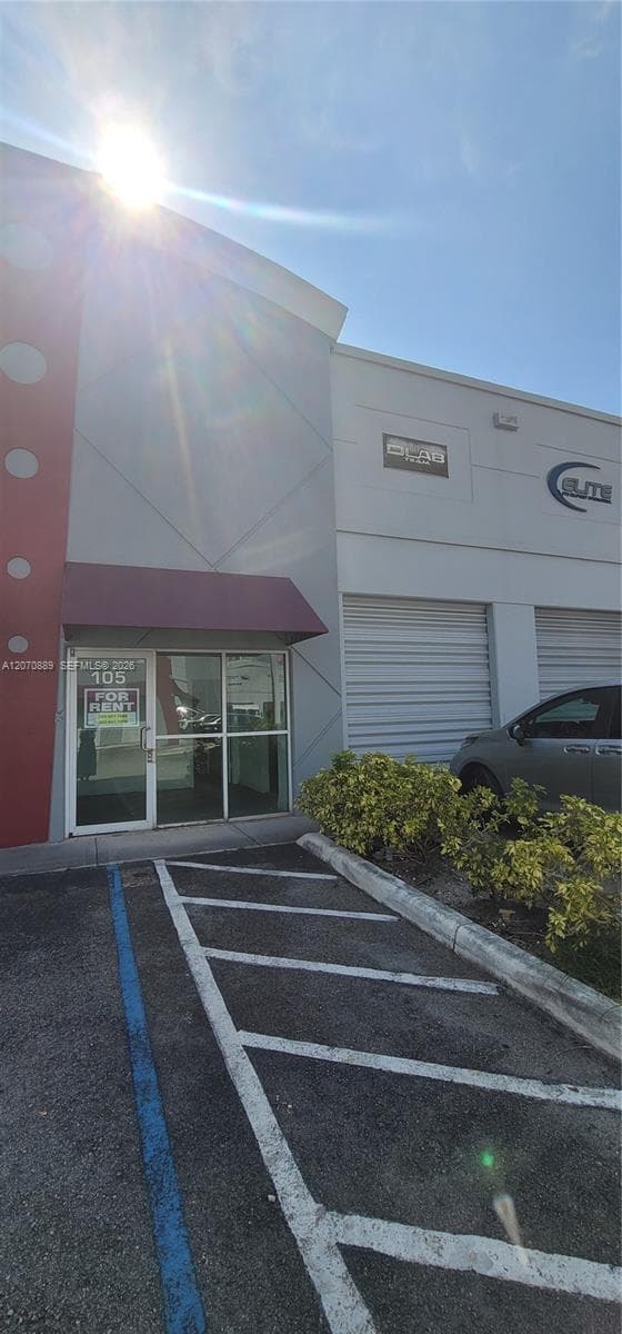 7290 NW 7th St # 105, Miami FL 33126
