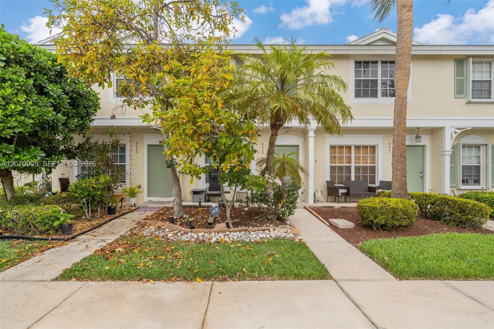 9925 NW 57th Manor, Coral Springs FL 33076 photo 2
