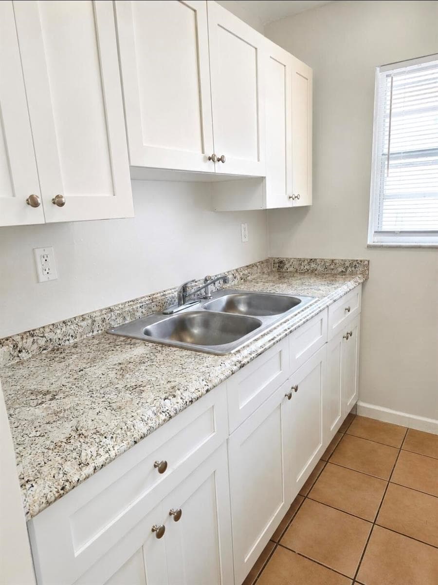 4655 Palm Avenue # 205, Hialeah FL 33012 photo 2