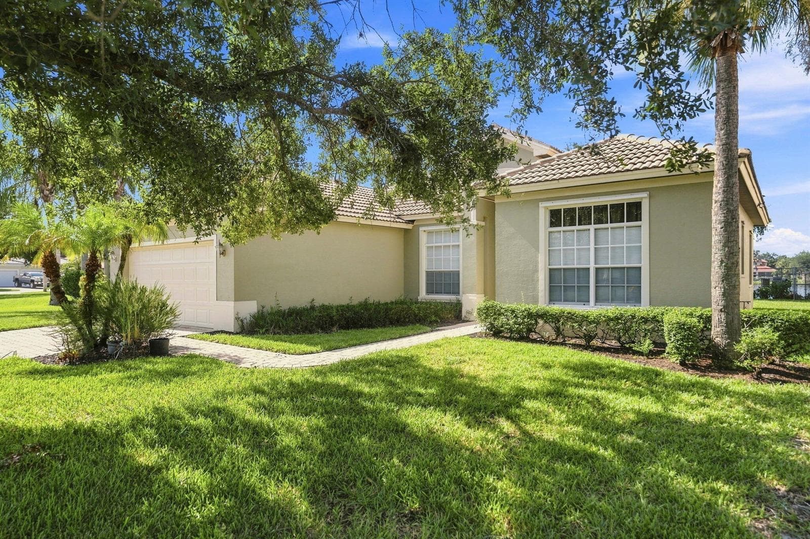 381 NW SHEFFIELD Circle, Port St. Lucie FL 34983 photo 3