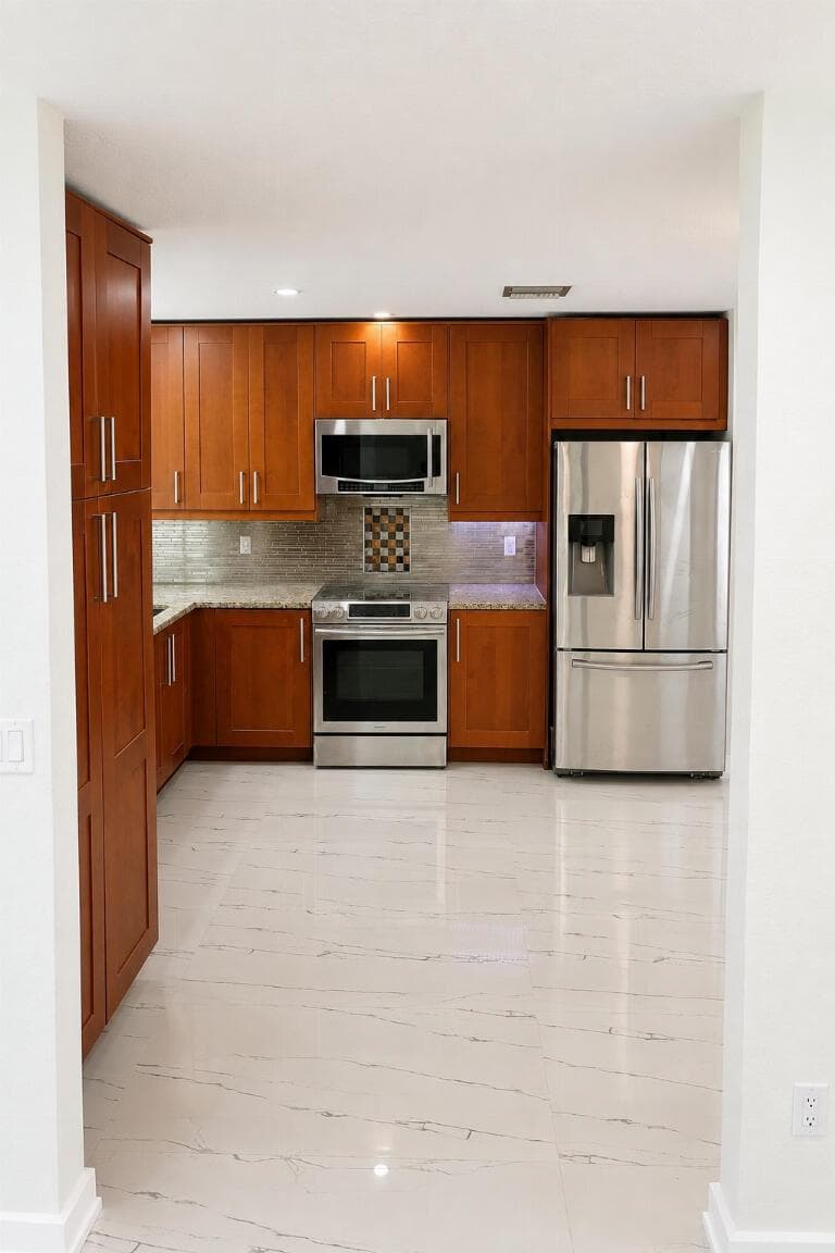 300 NW 17TH Avenue, Pompano Beach FL 33069 photo 5