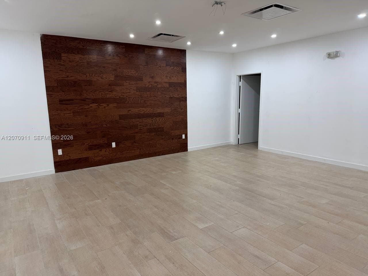 2753 NW 79th Ave, Doral FL 33122
