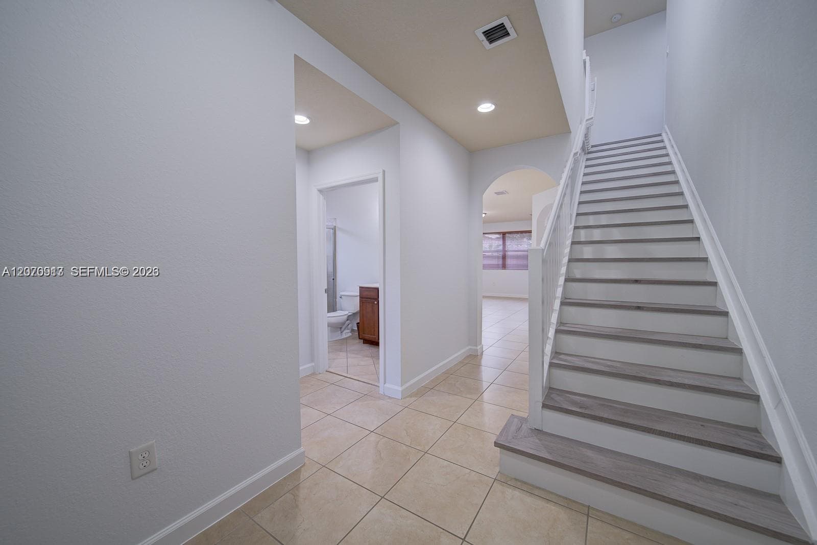139 NE 26th Ave, Homestead FL 33033 photo 3