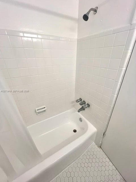 696 NE 85th St # 2, Miami, FL 33138 photo 5