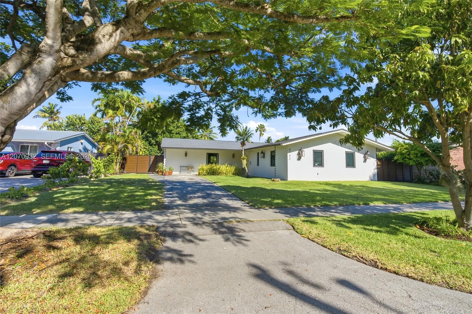 9780 Bel Aire Dr, Cutler Bay FL 33157 photo 2