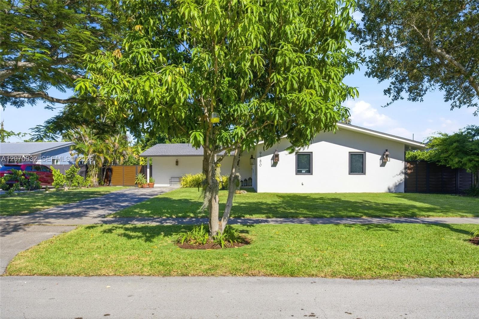 9780 Bel Aire Dr, Cutler Bay FL 33157 photo 3