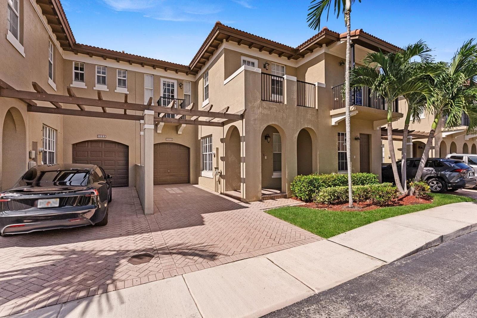 6884 JULIA GARDENS Drive, Coconut Creek FL 33073 photo 3