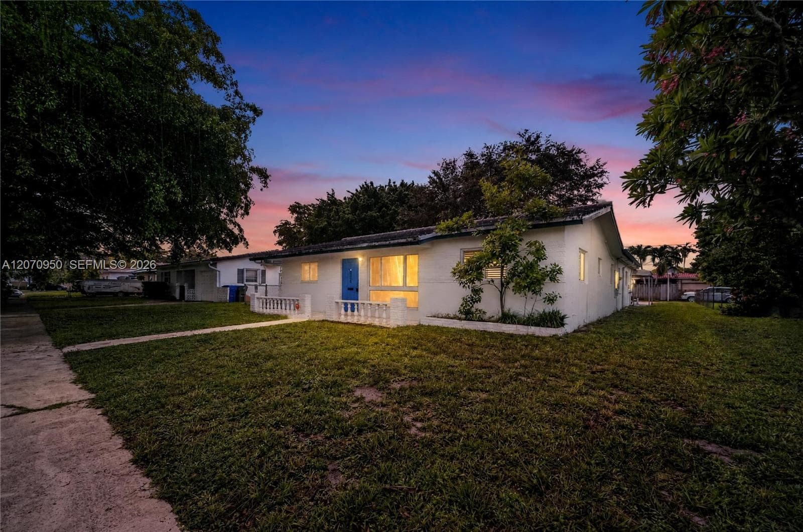 4300 Harrison St, Hollywood, FL 33021 photo 2