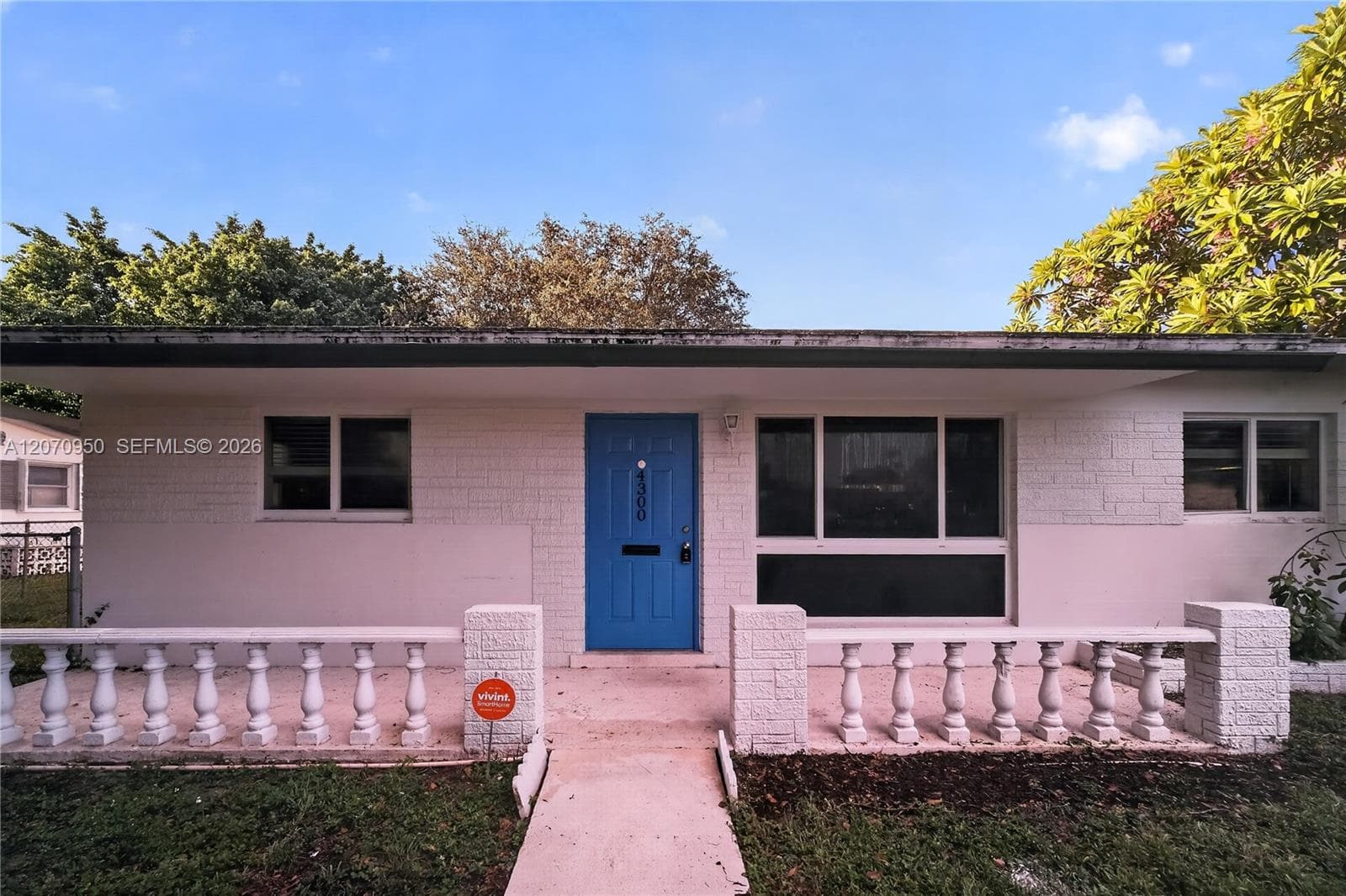 4300 Harrison St, Hollywood, FL 33021 photo 4