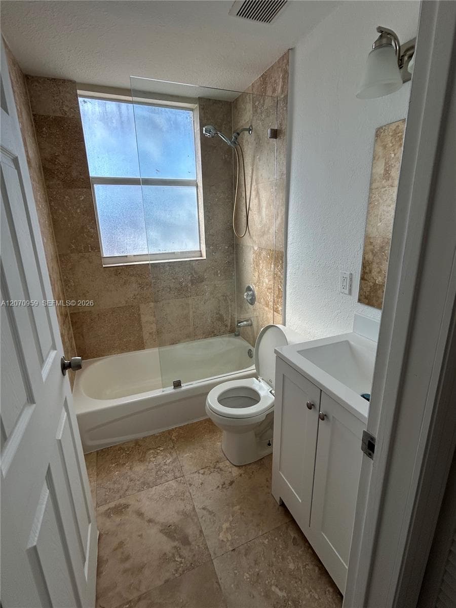 953 SW 10th St # 12, Miami FL 33130 photo 4