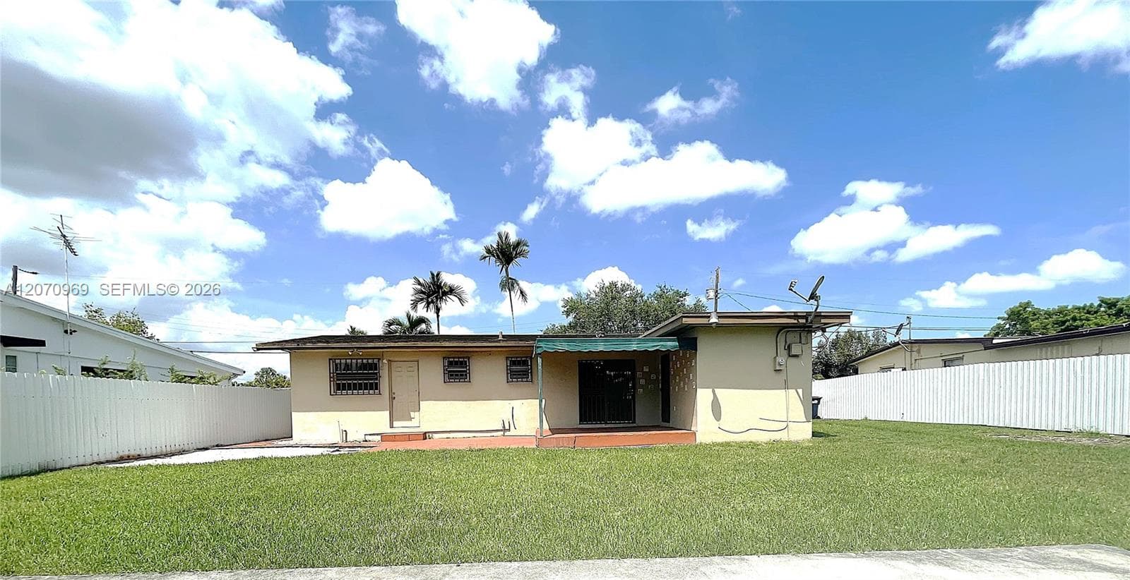5715 SW 112th Ct, Miami FL 33173 photo 2