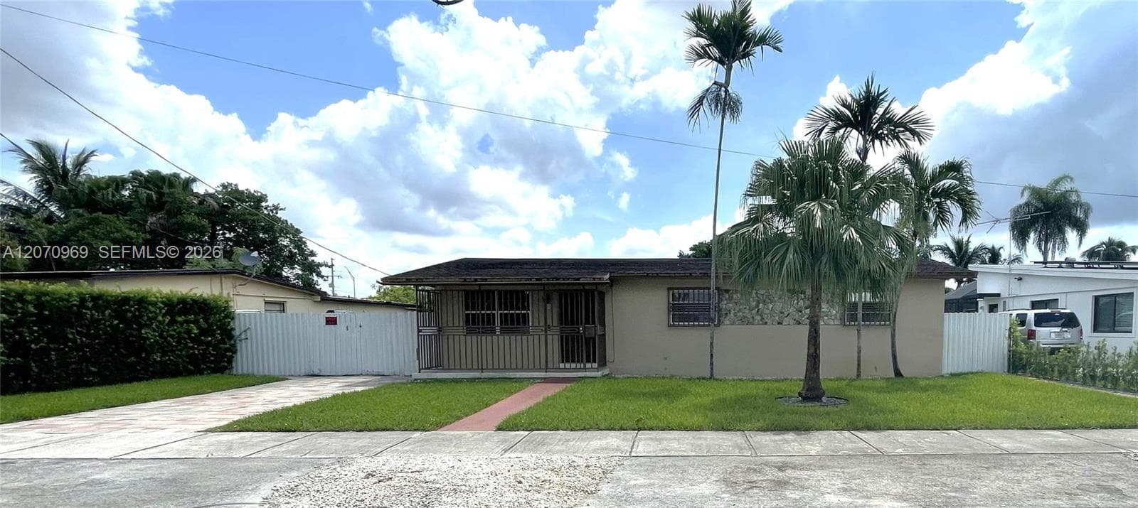 5715 SW 112th Ct, Miami FL 33173