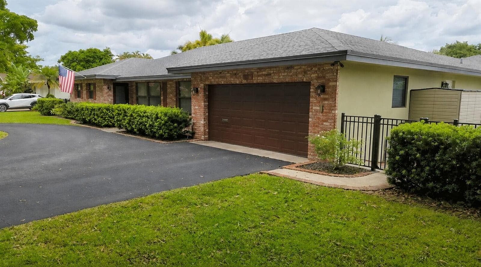 820 NW 73rd Terrace, Plantation FL 33317 photo 2