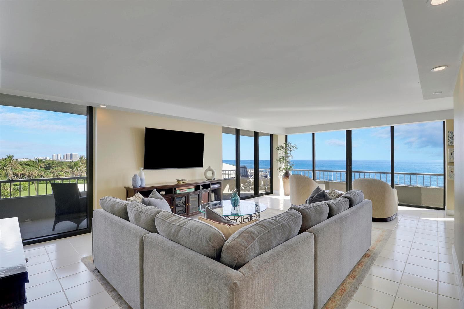 5510 N OCEAN Drive # 4C, Singer Island FL 33404 photo 2