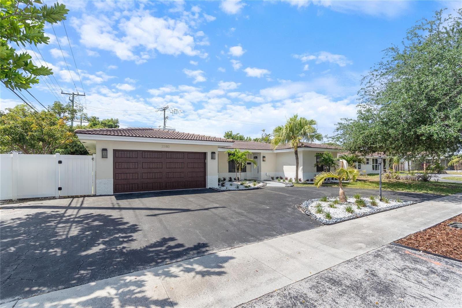 2280 NE 62nd Street, Fort Lauderdale FL 33308