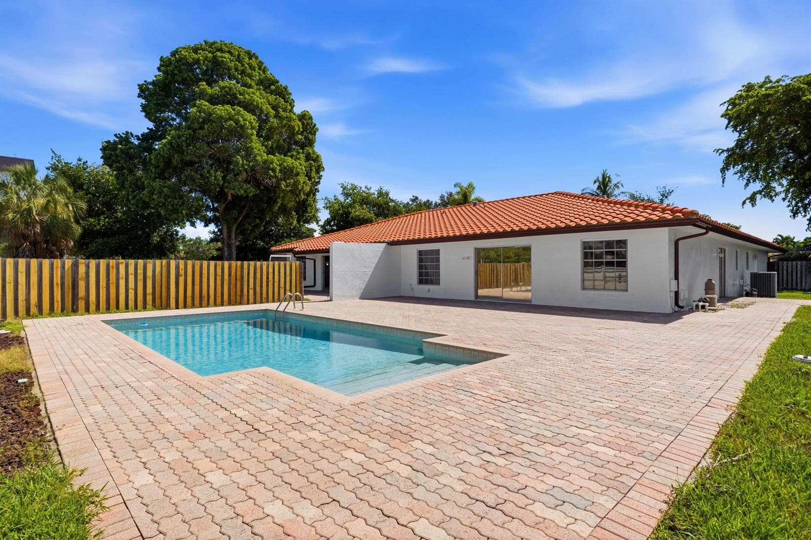 3310 NW 90th Avenue, Coral Springs FL 33065