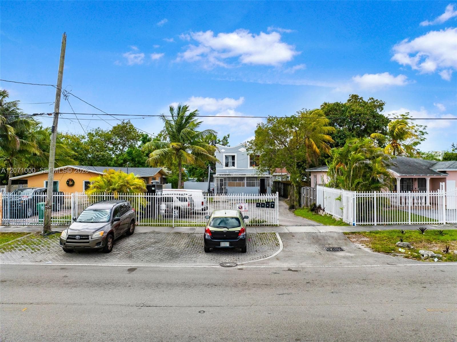 1236 NW 28th St # 4, Miami FL 33142 photo 3