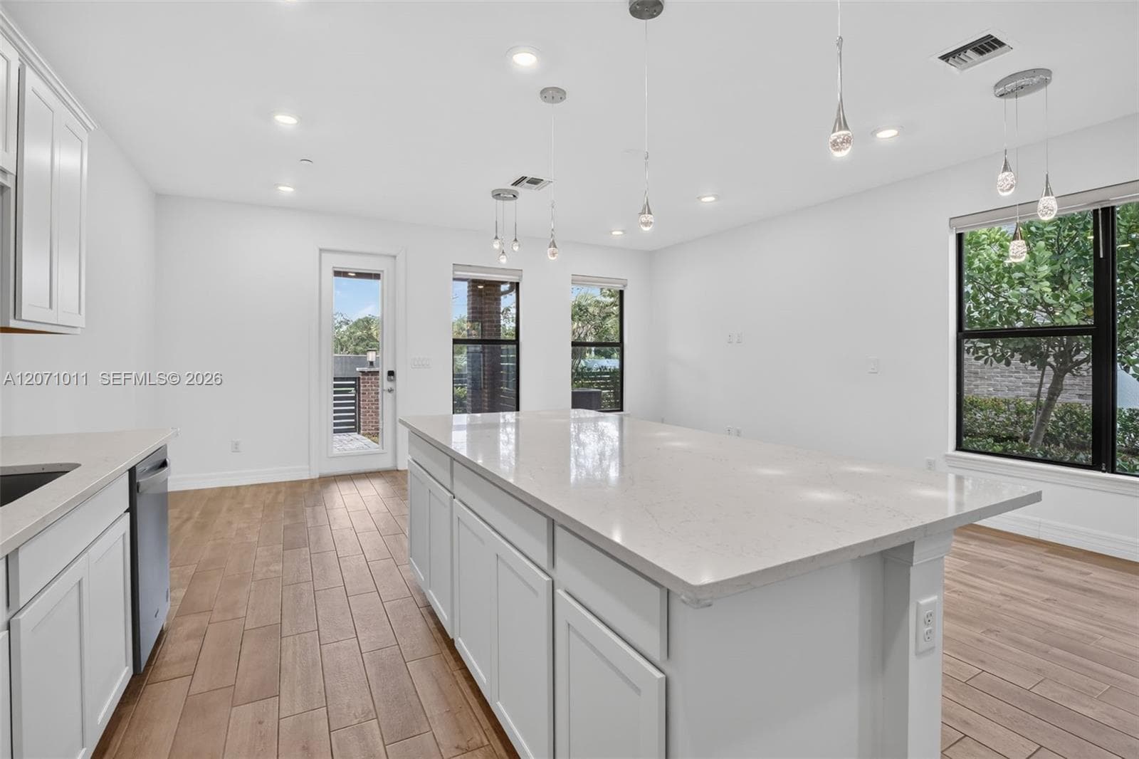 771 NW 84th Ter, Plantation FL 33324 photo 3