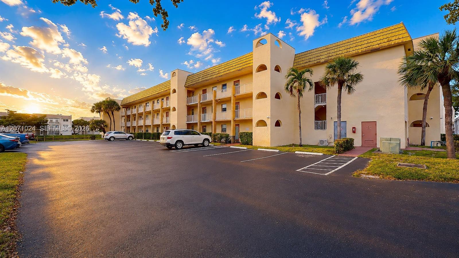 8500 Sunrise Lakes Blvd # 201, Sunrise FL 33322