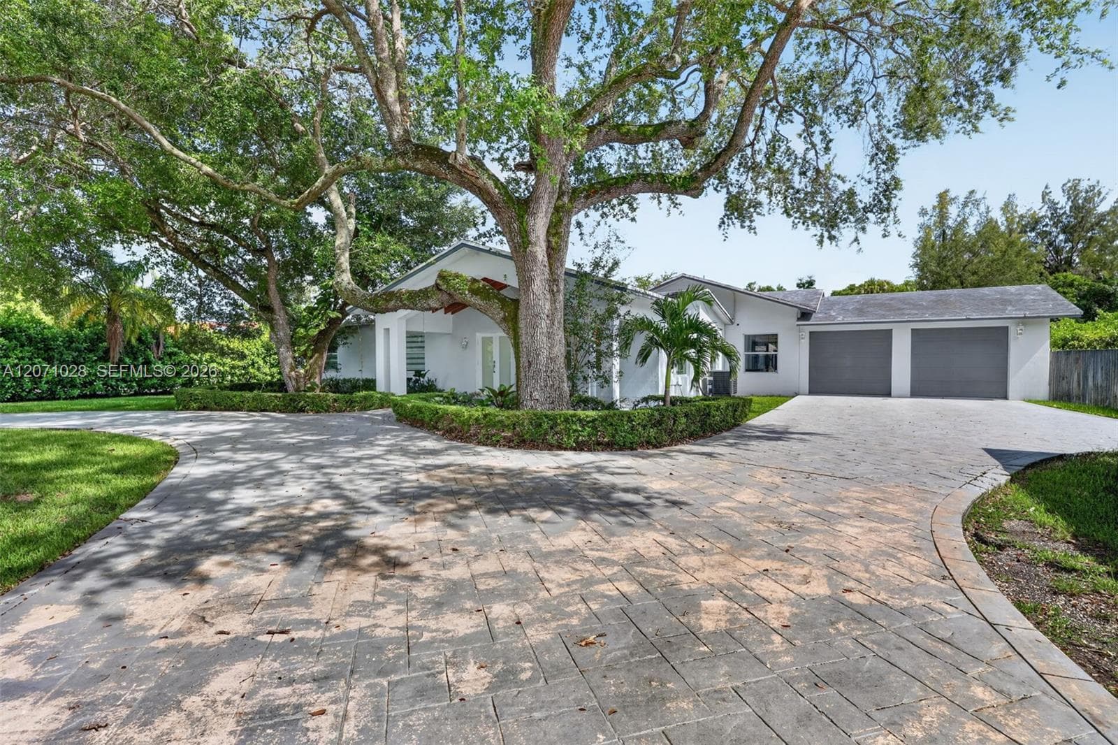 10890 SW 95th St, Miami FL 33176 photo 3