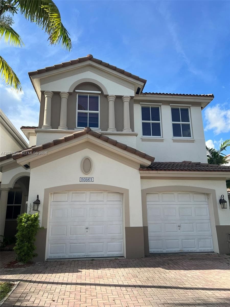 10861 NW 85th Ter, Doral FL 33178