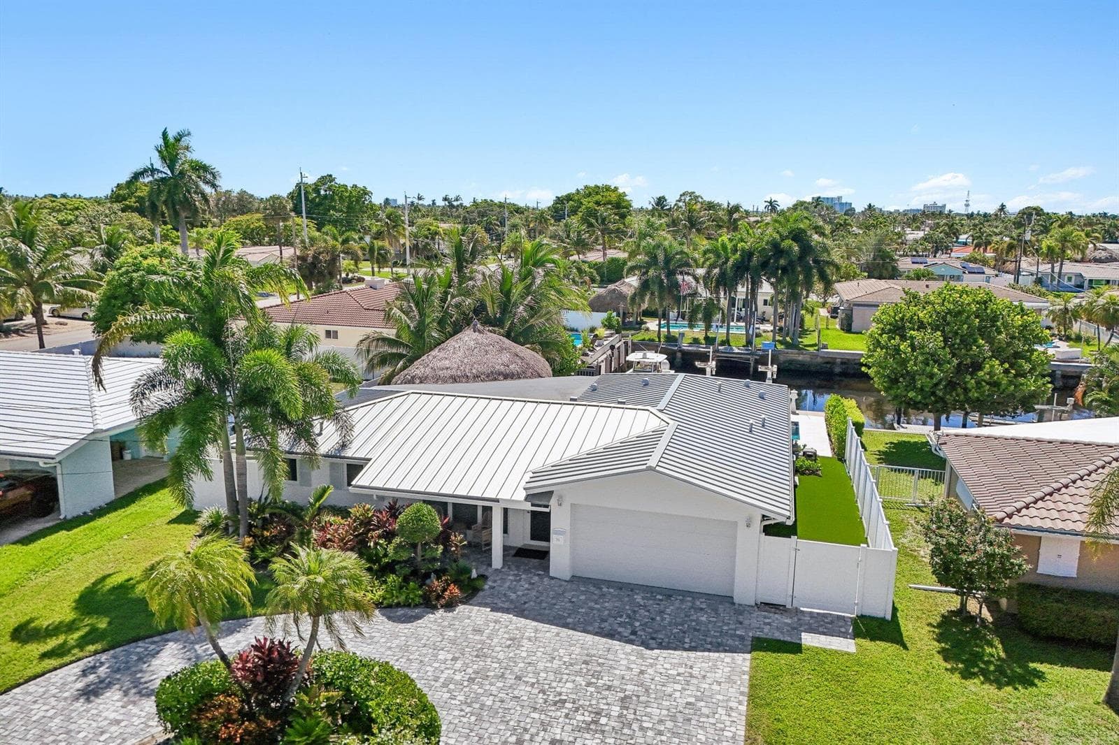 511 SE 9TH Avenue, Pompano Beach FL 33060 photo 2