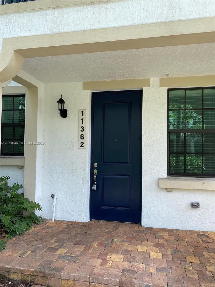 11362 SW 15th St, Pembroke Pines FL 33025 photo 2